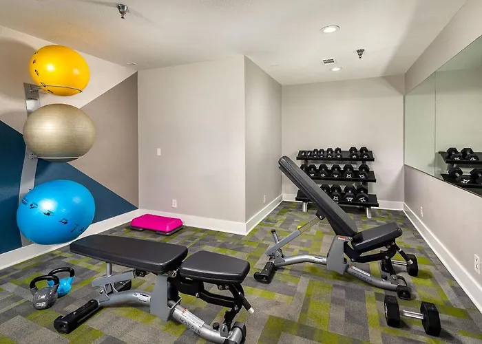 Huge Oceanside Private 2Br Apartment-Pool-Gym-Spa