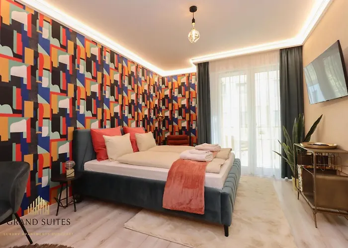 Grand Suites Central