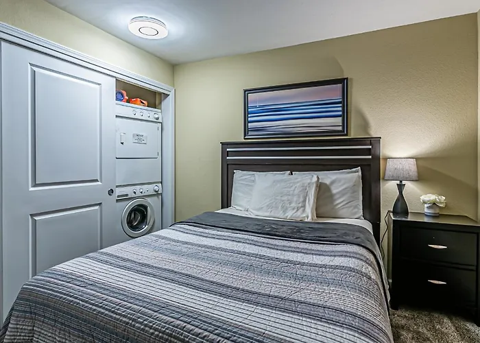 Ocean View, 2 Baths, 2 Bedrooms, No Stairs, Best Area, Wd, Jacuzzi Bath, Balcony, View, 925Sf