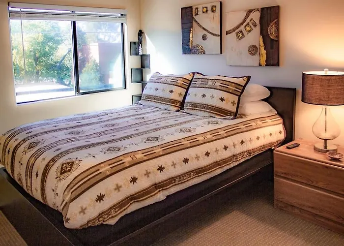 Shaman'S Den - Aptly Decorated Space W/A View