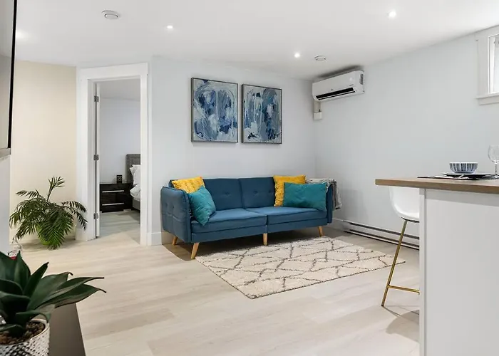 Beautiful 1 Bedroom Apartment - Private Entrance