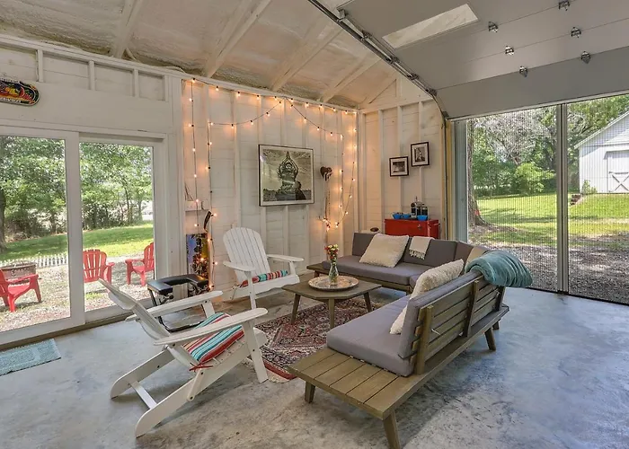Coffeyville Countryside Studio W/ Fire Pit!