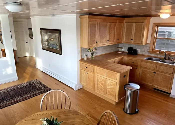 Updated Historic Water St 2 Bdr, 2 Bath Apartment.