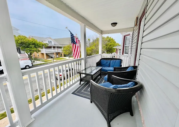Alwaves Family 3 Bedroom Beach Apartment