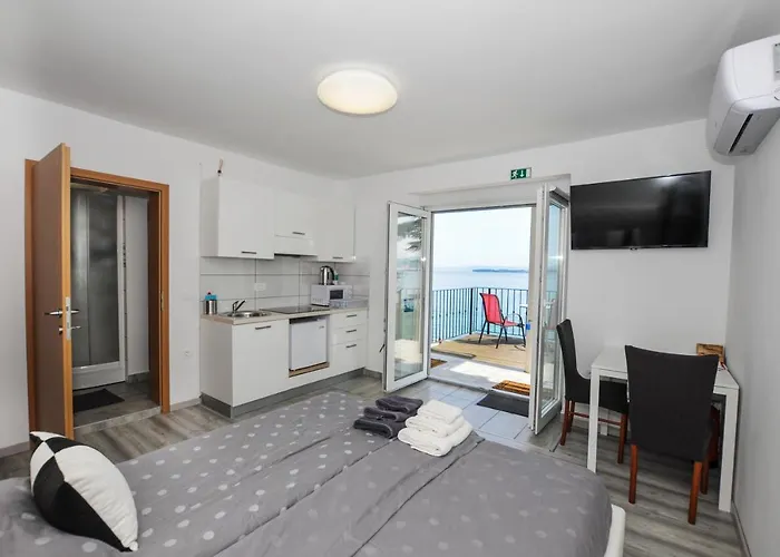 Bellevue Molet Apartments Koper
