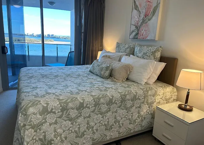 Exclusive Apartment With Ocean Views