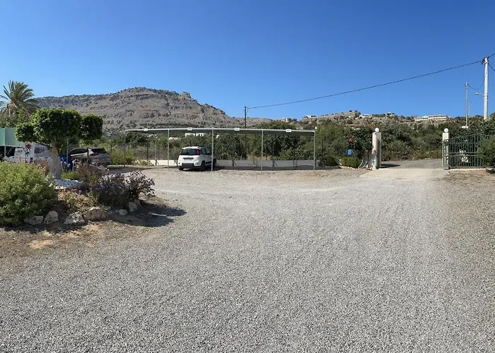 Sifis Studios Pefkos
