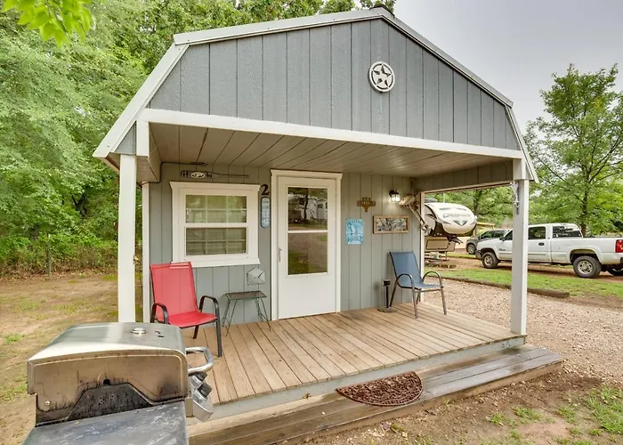 Lake Fork Studio Cabin W/ Dock + Boat Ramp!