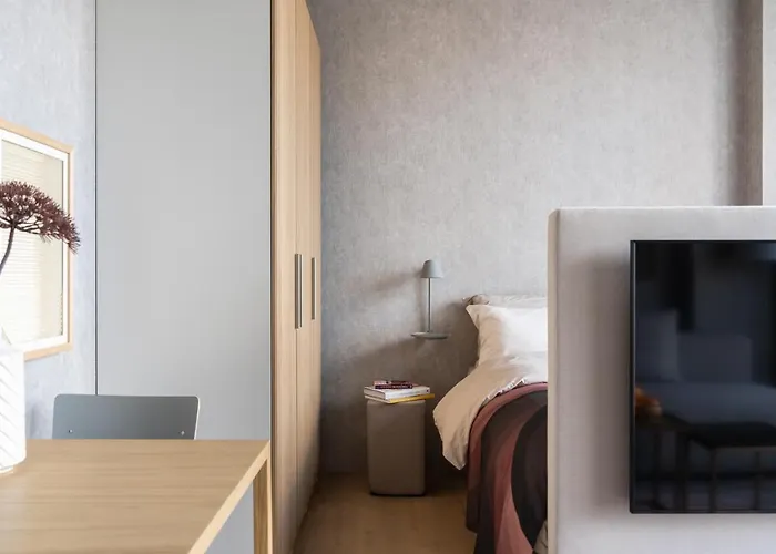 348 Suites Short Stay