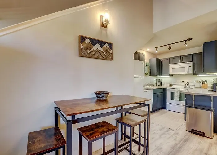 Private Condo Steps From Ski Lift Minutes To Lake