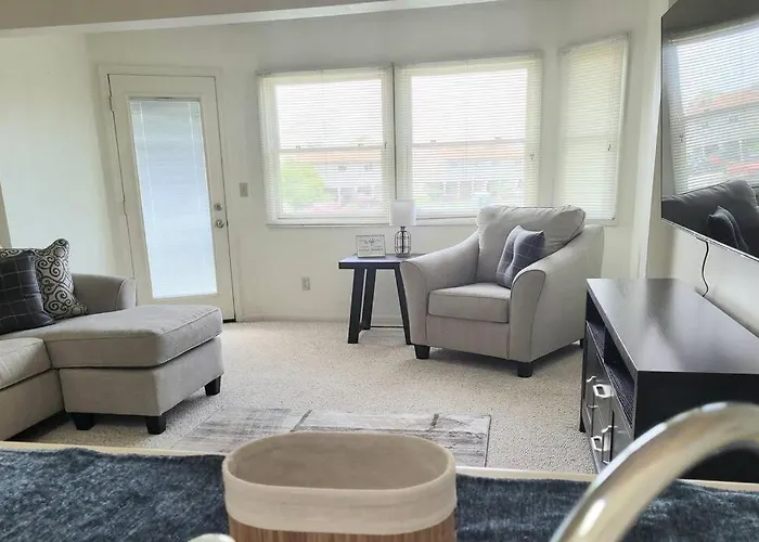 Sunnie Days Condo In Oak Harbor On Lake Erie!