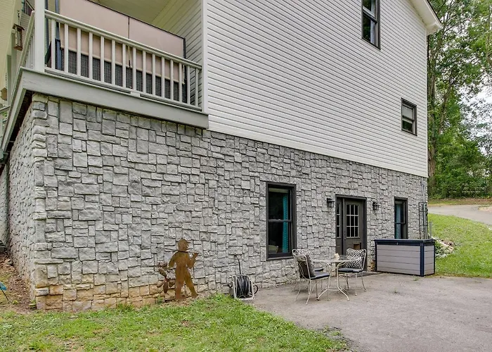 Killen Vacation Rental: Walk To Wilson Lake!