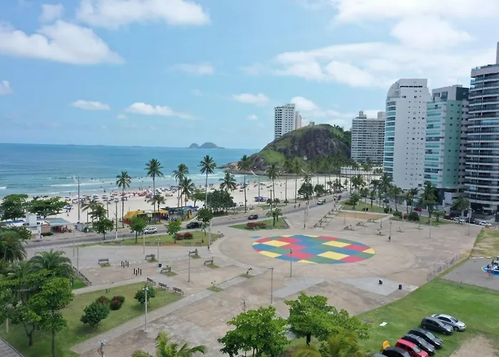 Jóia da Enseada, com serviços de praia, de frente para o mar, posição estratégica, 3 quartos, vista deslumbrante, TV smart, estacionamento