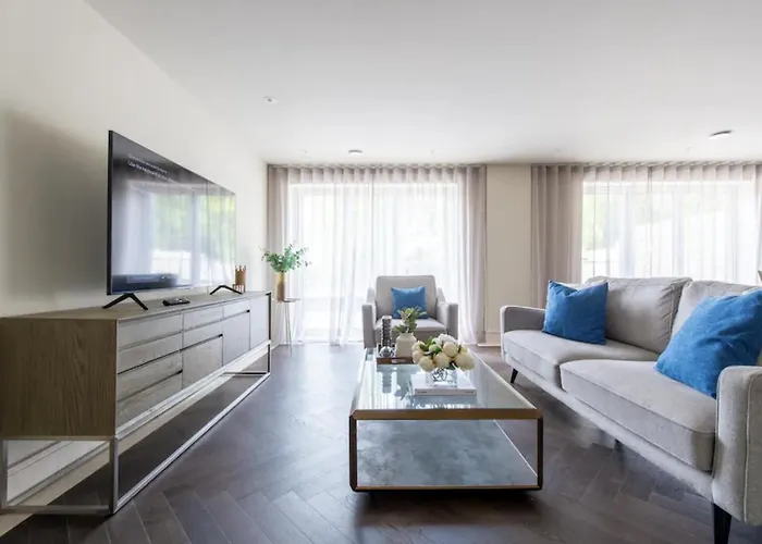 2Bd, 2Ba Urban Oasis Chcl F4