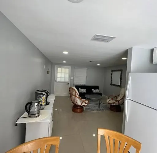 Lovely 2 Bedroom Apartment