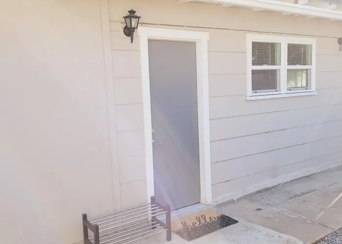 New ! Lovely Studio W/ Patio, Parking On Premises
