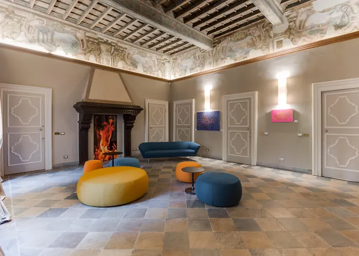 Palazzo Del Carretto-Art Apartments And Guesthouse