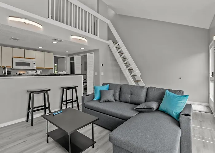 New King With Loft Beach Near Gulf