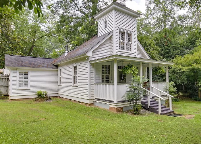 Romantic Cottage In Washington Historic District