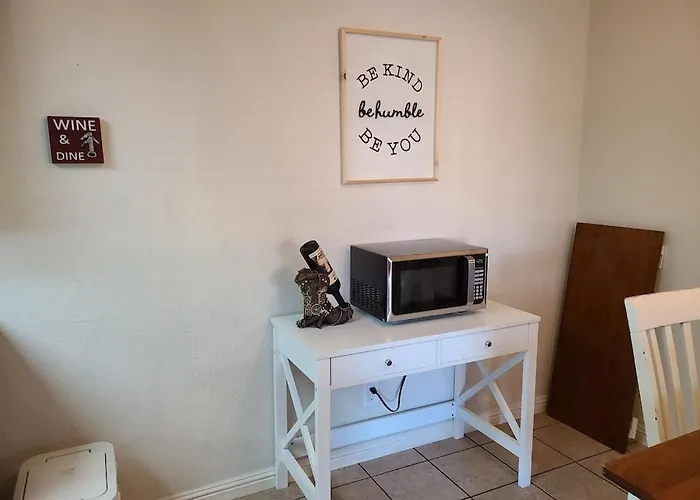 2Bed 1 Bath Condo Near Nellis Afb & The Strip