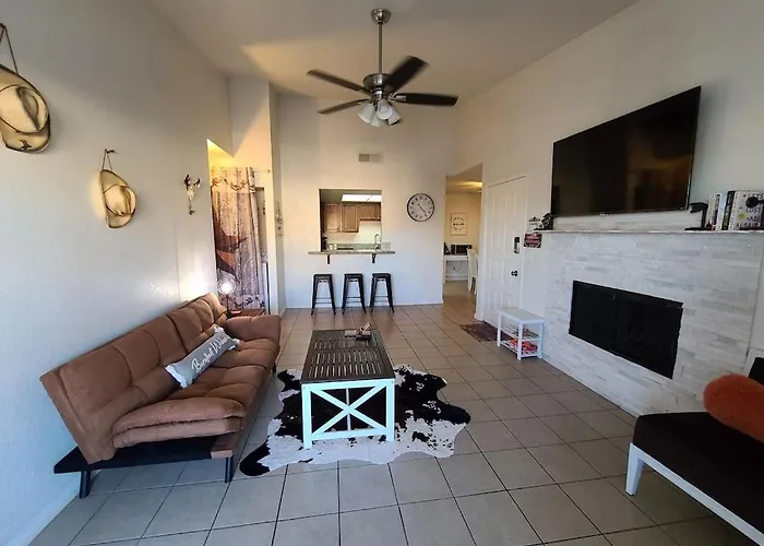 2Bed 1 Bath Condo Near Nellis Afb & The Strip