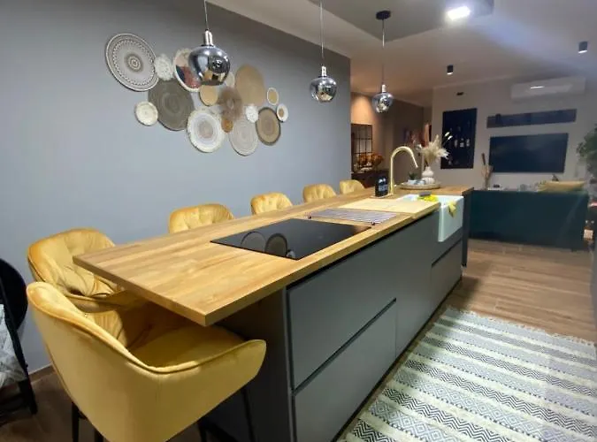 Marsalforn Luxurious Apartment