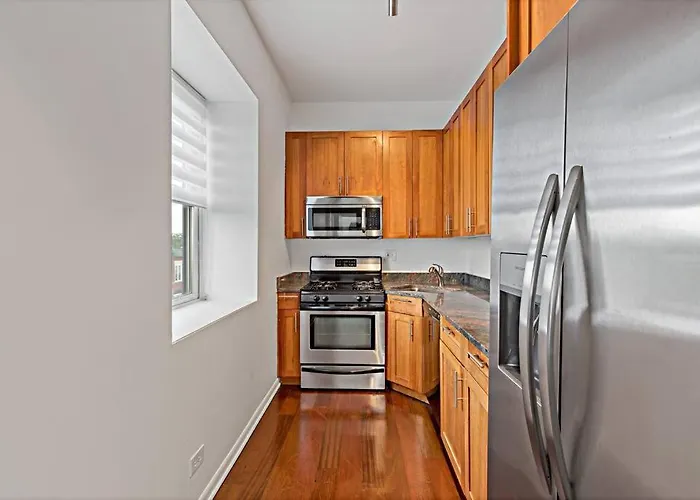 The Penthouse, Lux Stay Near Downtown, Uofc & Lake