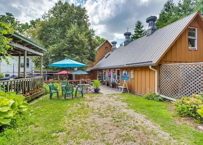 Charming Stockholm Abode In Walkable Location!