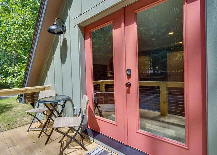 Dog-Friendly Mills River Retreat Near Hiking!