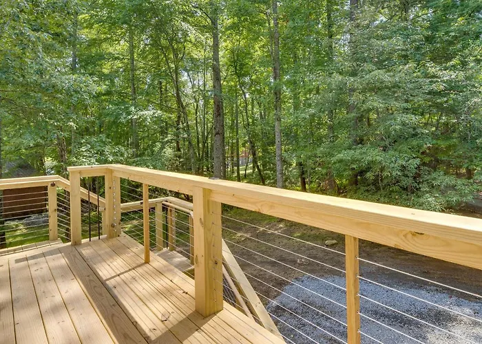 Dog-Friendly Mills River Retreat Near Hiking!