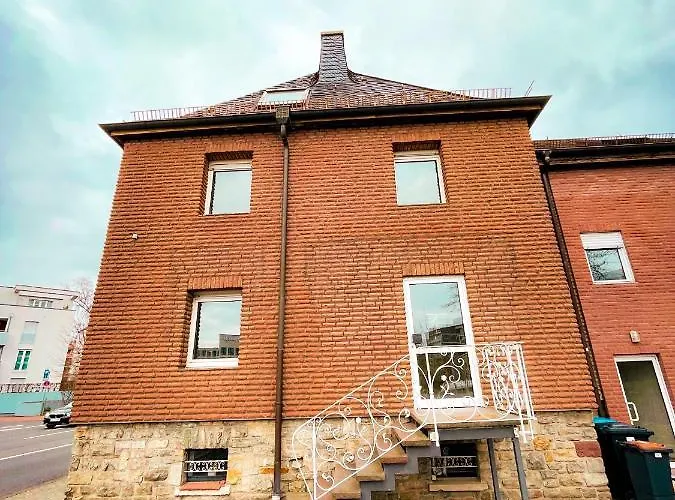 Casa Rossa Apt1 - Modern Living Near Frankfurt