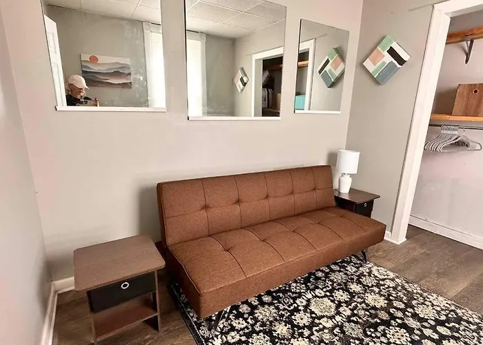 Zen Haven 3- Close To Downtown Indianapolis- Queen Bed