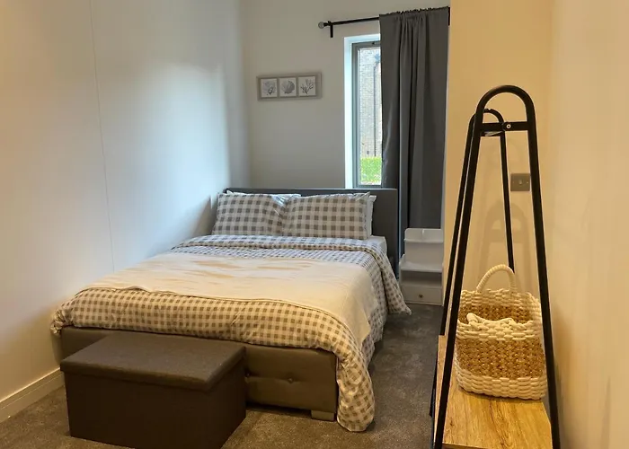 Luxury 2 Bedroom Flat Sutton