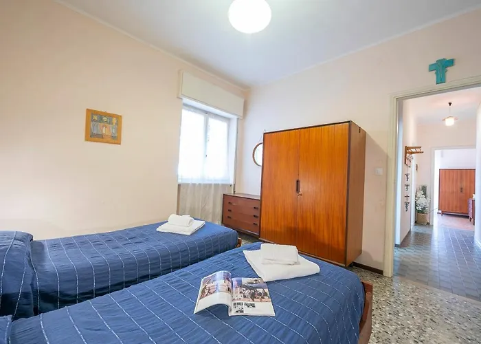 Tre Balconi Sul Mare - Beachfront Sea-View Apartment - Happy Rentals