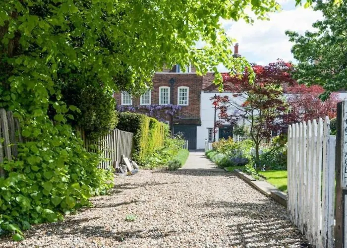 Clarendon Cottage