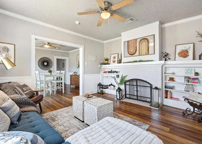 Quaint Cottage Downtown Waco Close To Magnolia, Baylor Uni., Cameron Park Zoo...