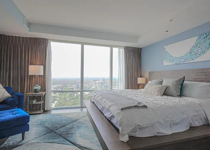 Luxury View In Toronto Downtown 3 Bedroom 2.5 Bathroom 1 Parking