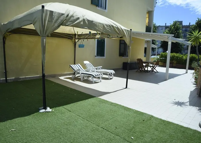 Casa Tiziana Con Ampio Patio E Parcheggio Riservato