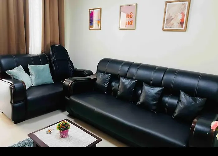Cozy And Spacious With A View And Parking
