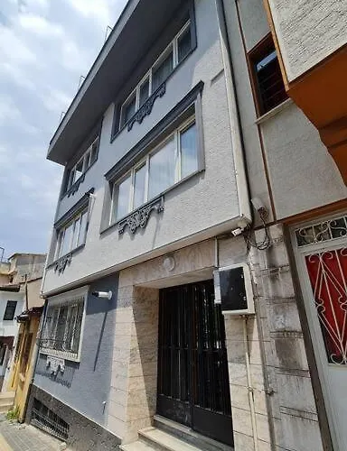 Cozy 1 Bedroom Near Green Mosque