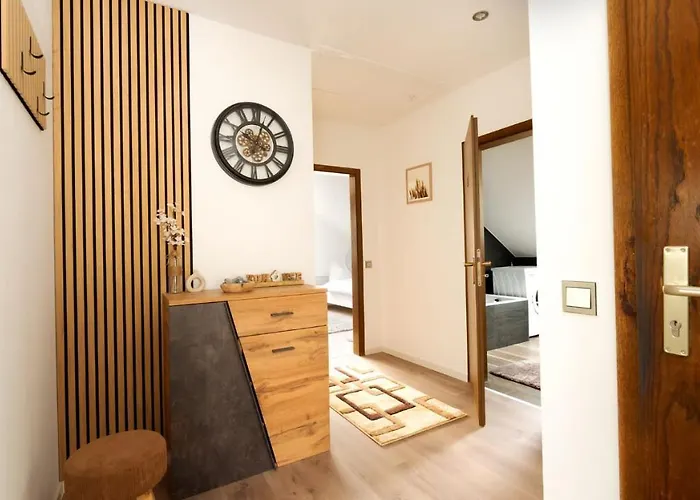 Stadtblick Apartmenthaus: Gemütliche Arbeitsatmosphäre mit Streaming