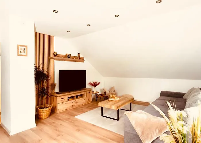 Stadtblick Apartmenthaus: Gemütliche Arbeitsatmosphäre mit Streaming