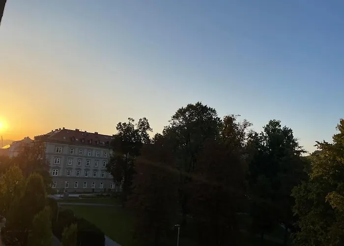Studio With A View On City Center Park