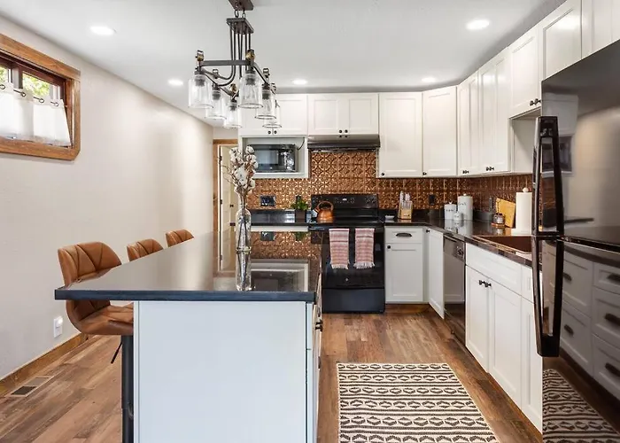 Stylish Uptown Butte Condo - 632