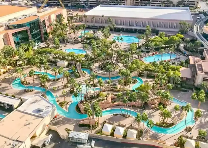 No Resort Fees-Mgm Stripview-Jacuzzi-Formula 1 Track View