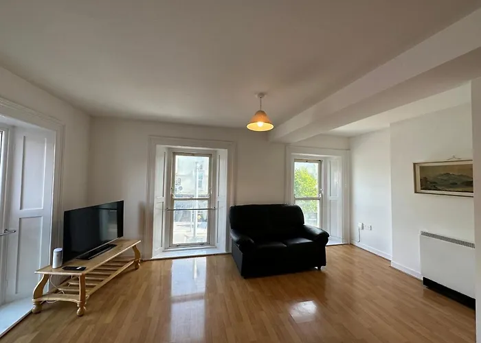 Bridge View Apartment