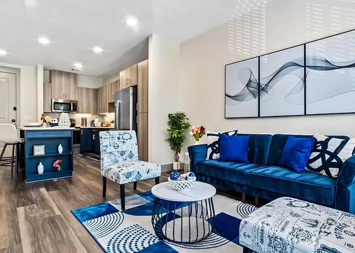 Cozy Retreat-Free Reserved Parking-Pool