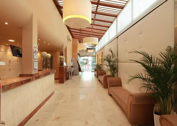 Grupotel Playa Feliz