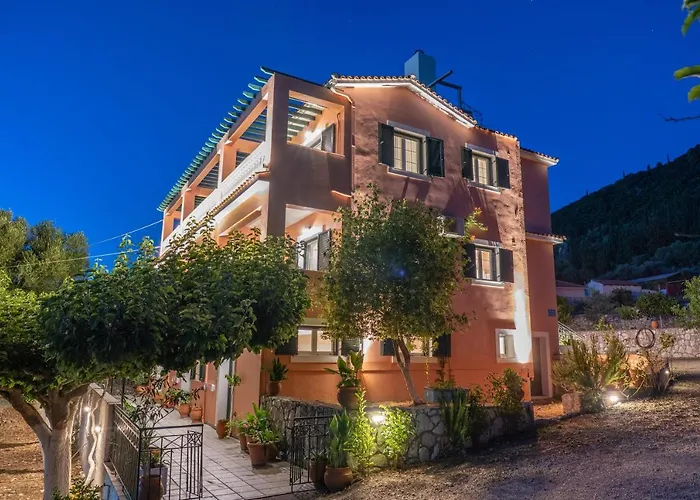 Pavlatos Apartments & Studios