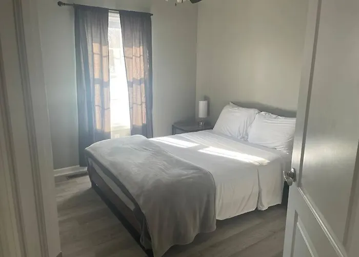 Beautiful 3 Bedroom Townhome - Recently Updated!
